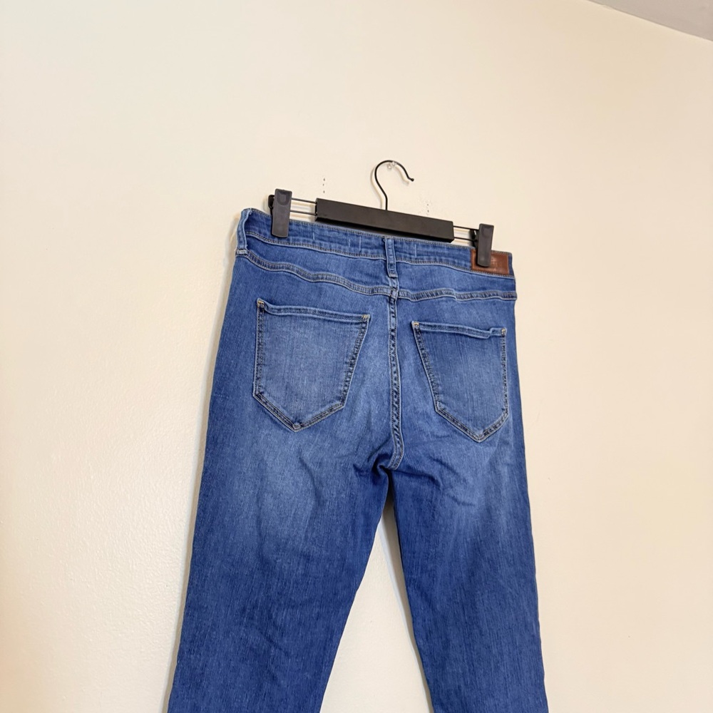 Hollister | Classic High-Rise Super Skinny Blue Ripped Jeans - Picture 8 of 8